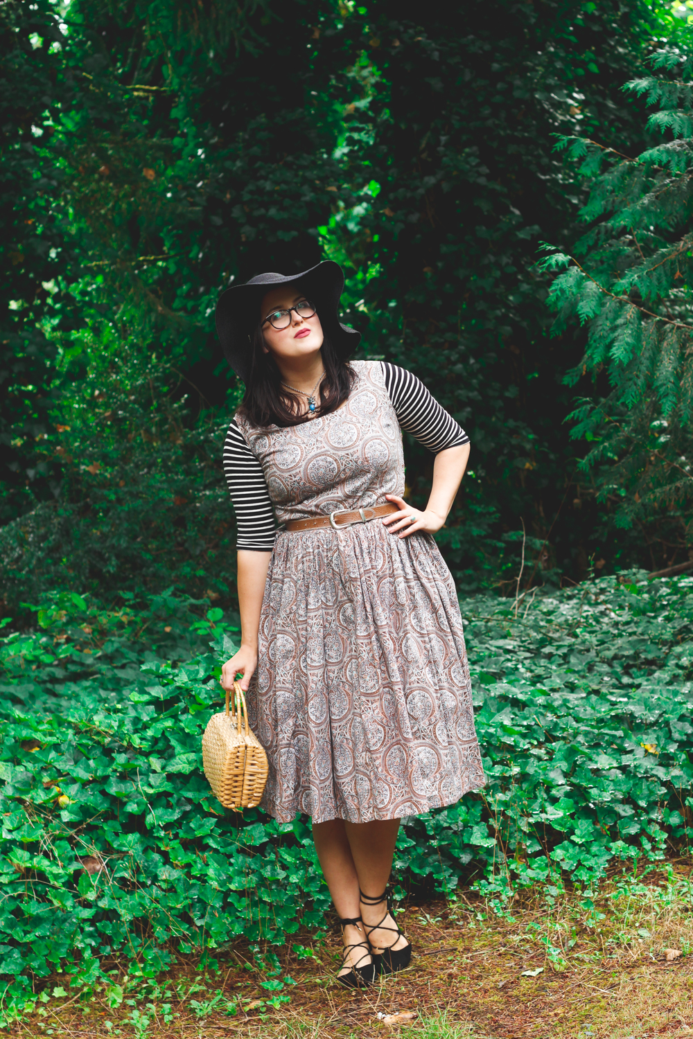 Paisley, strappy flats, and a big hat | kristinasuko.com